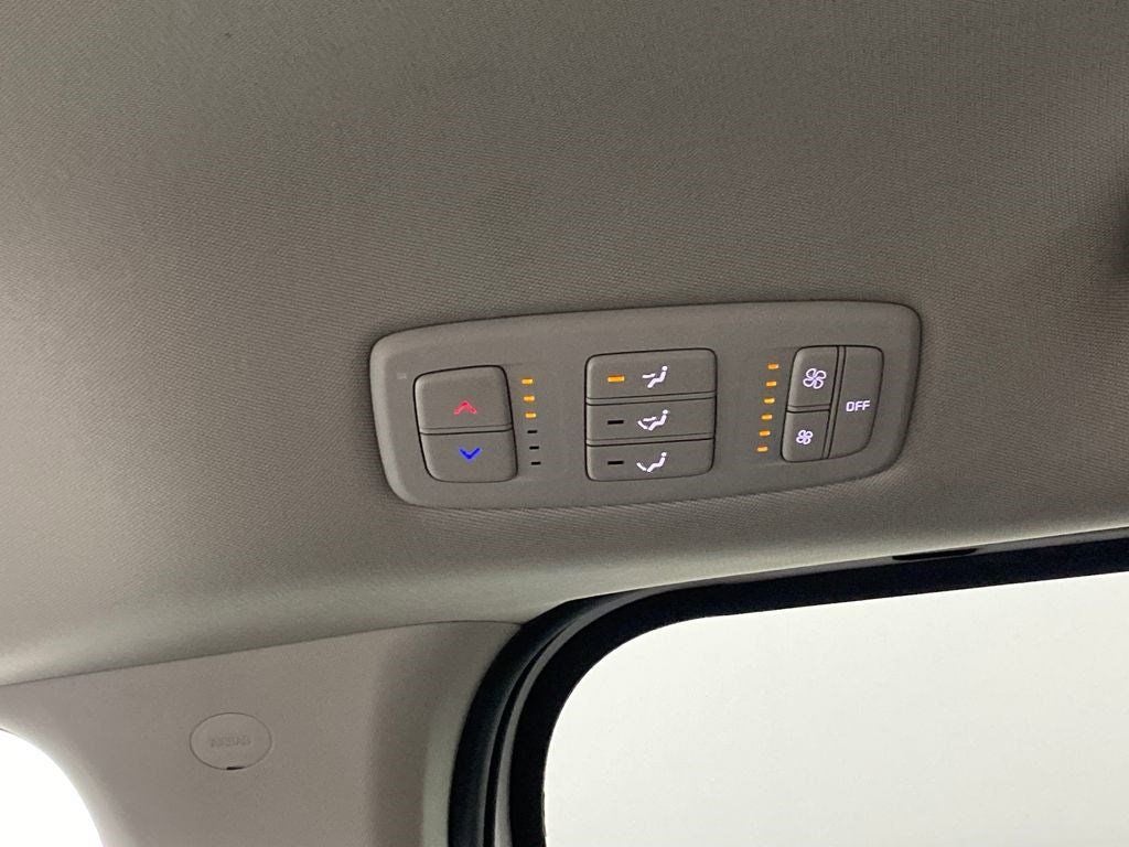 2022 Kia Carnival LXS