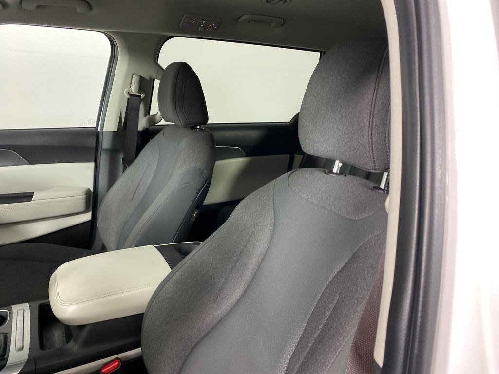 2022 Kia Carnival LXS