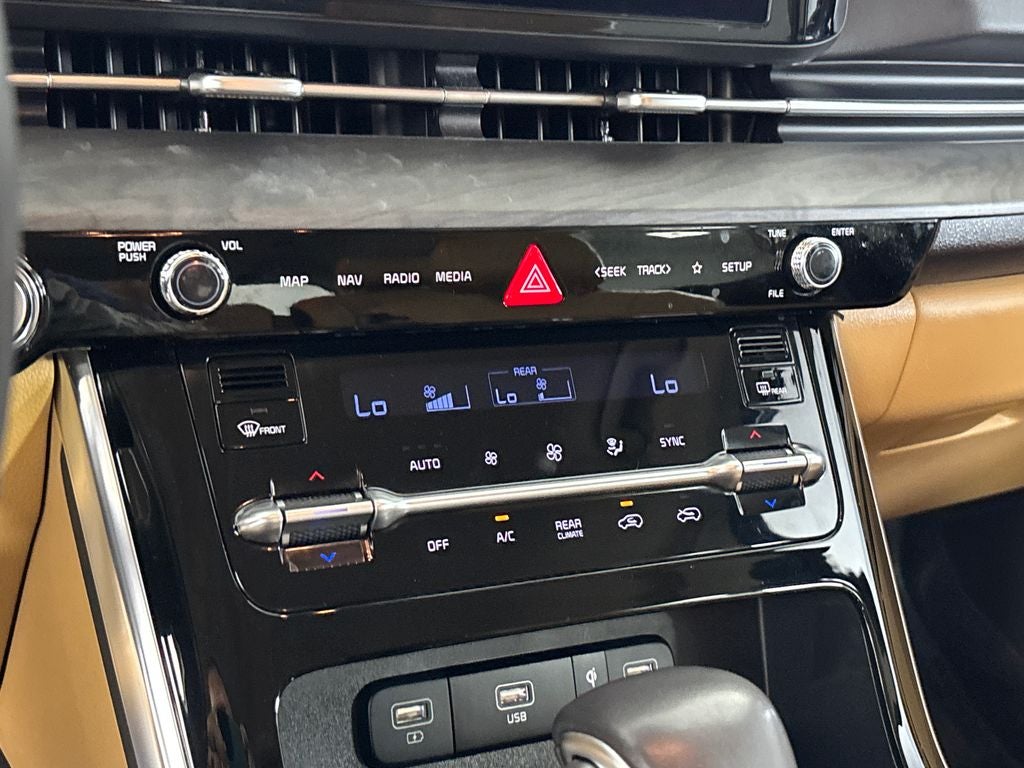 2024 Kia Carnival EX