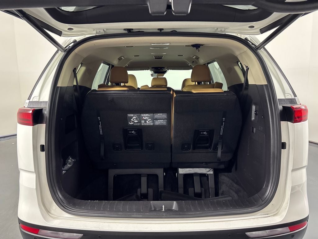 2024 Kia Carnival EX