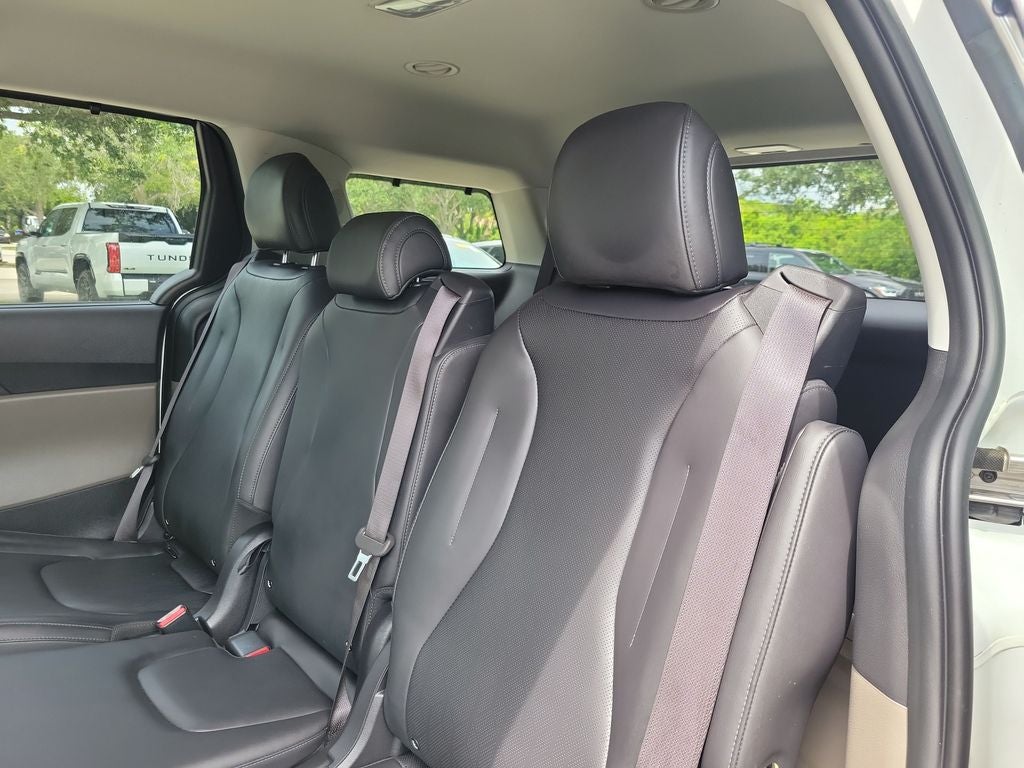2025 Kia Carnival EX