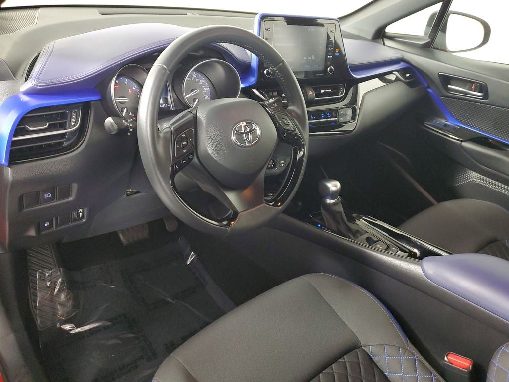 2022 Toyota C-HR XLE