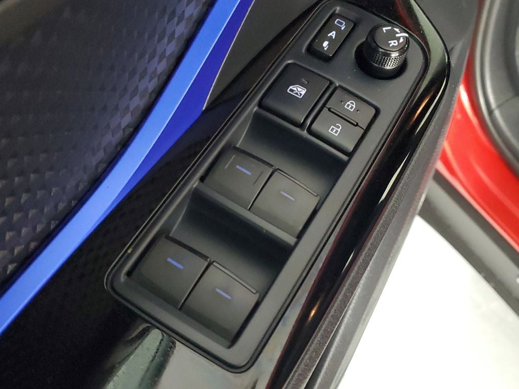 2022 Toyota C-HR XLE