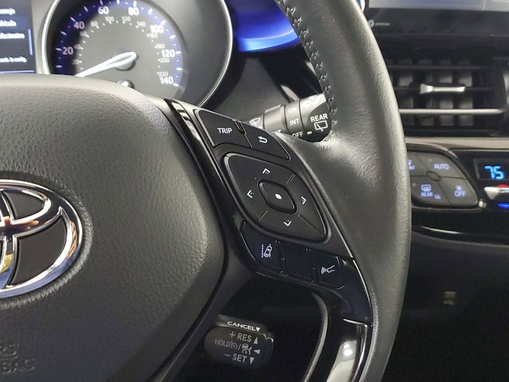 2022 Toyota C-HR XLE