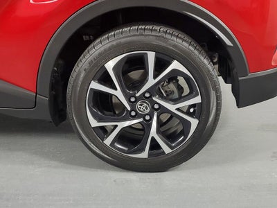 2022 Toyota C-HR XLE