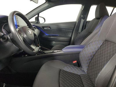 2022 Toyota C-HR XLE