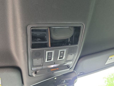 2023 Land Rover Defender 110 X-Dynamic SE