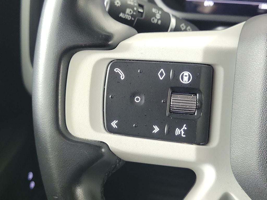 2025 Land Rover Defender 110 S