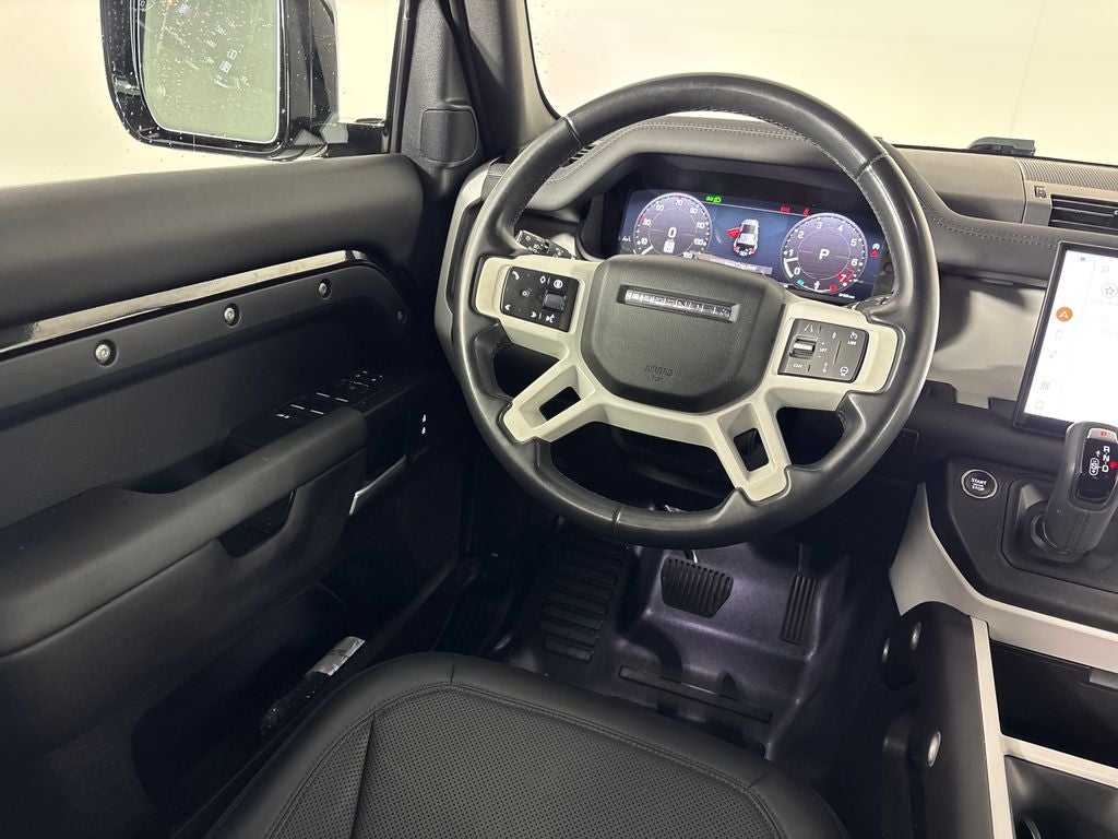 2025 Land Rover Defender 110 S