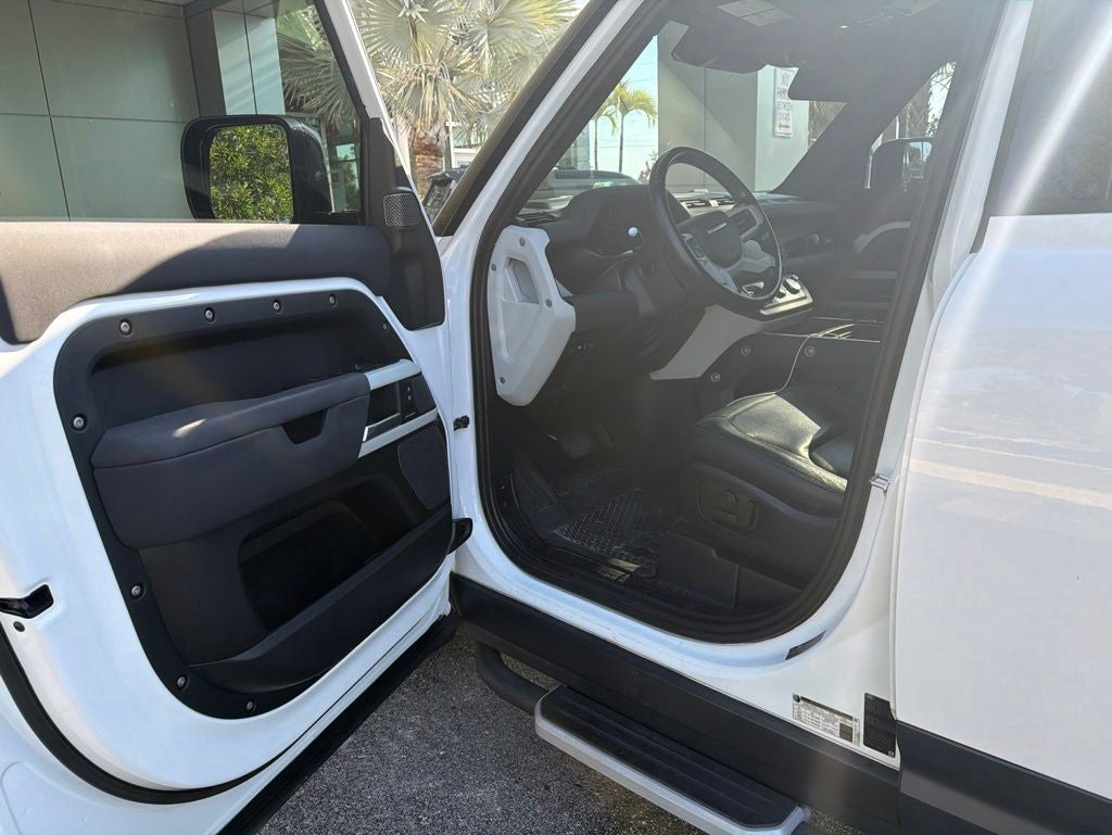 2023 Land Rover Defender 110 S