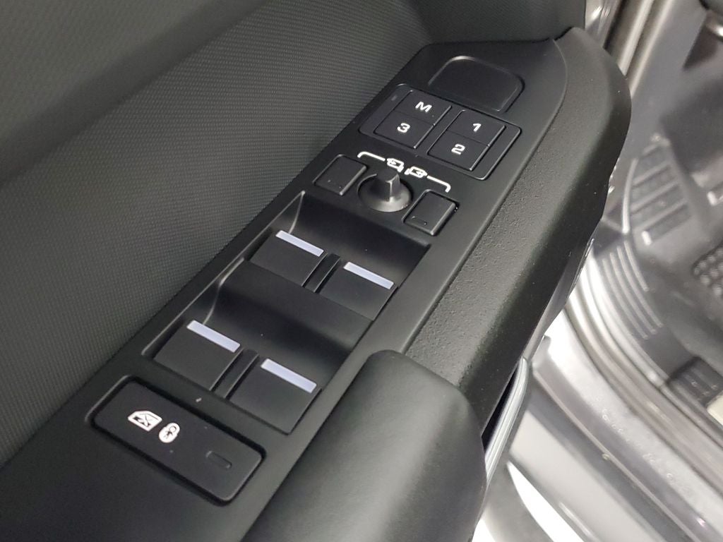 2023 Land Rover Defender 110 Carpathian Edition