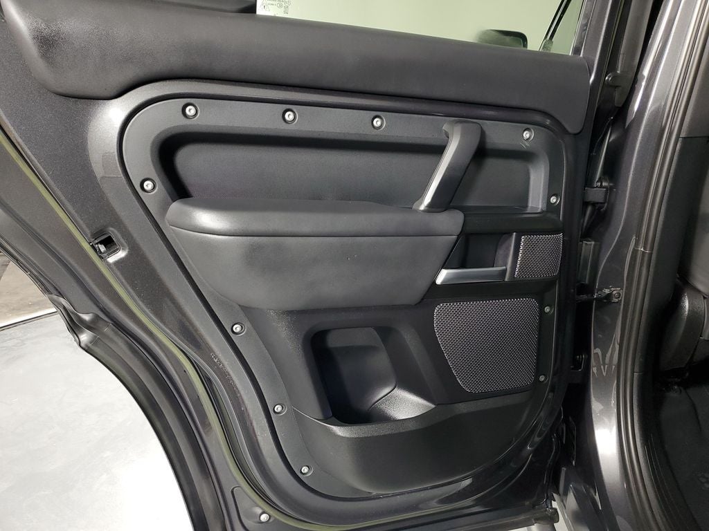 2023 Land Rover Defender 110 Carpathian Edition