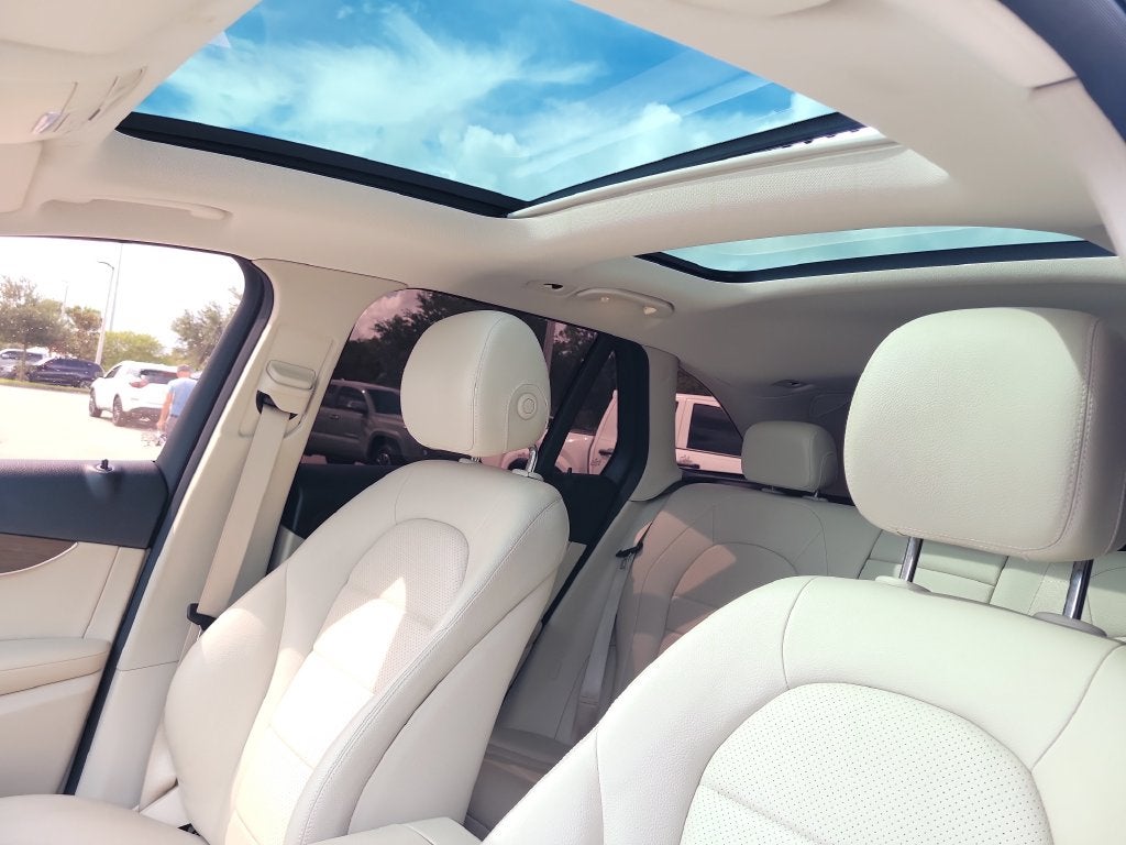 2021 Mercedes-Benz GLC GLC 300