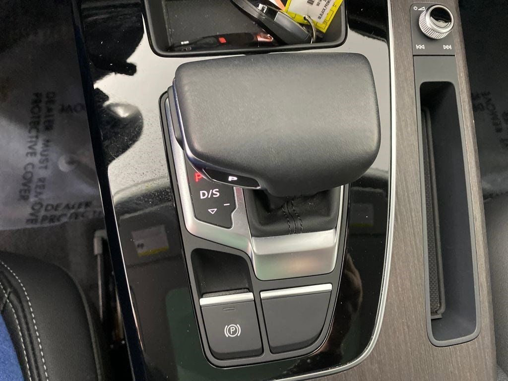 2024 Audi Q5 40 Premium quattro