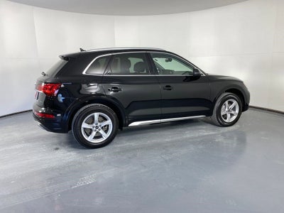 2024 Audi Q5 40 Premium quattro