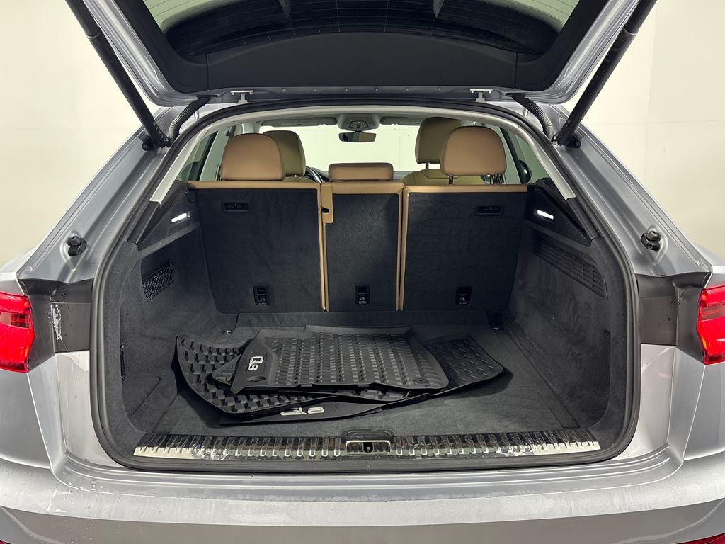 2021 Audi Q8 55 Premium Plus quattro