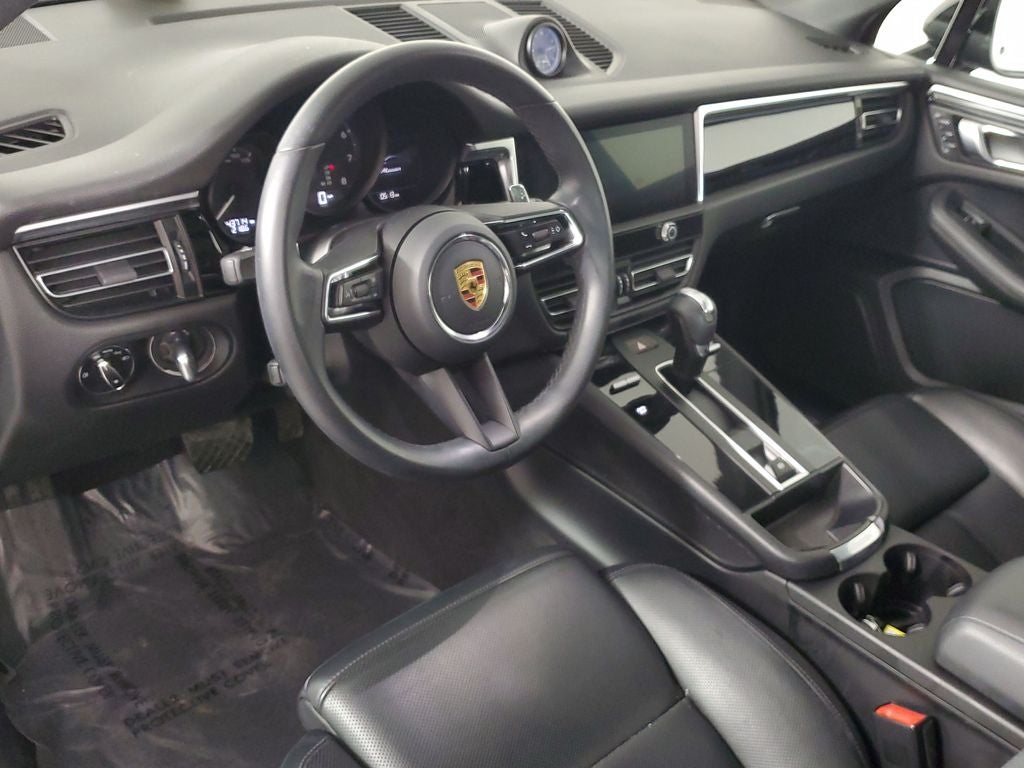2023 Porsche Macan Base