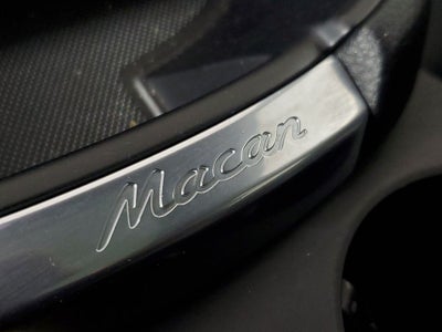 2023 Porsche Macan Base