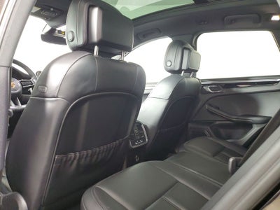 2023 Porsche Macan Base