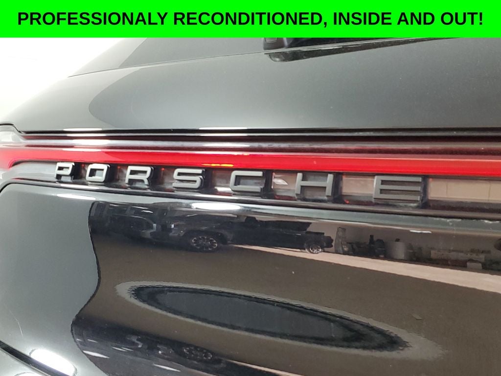 2023 Porsche Macan Base