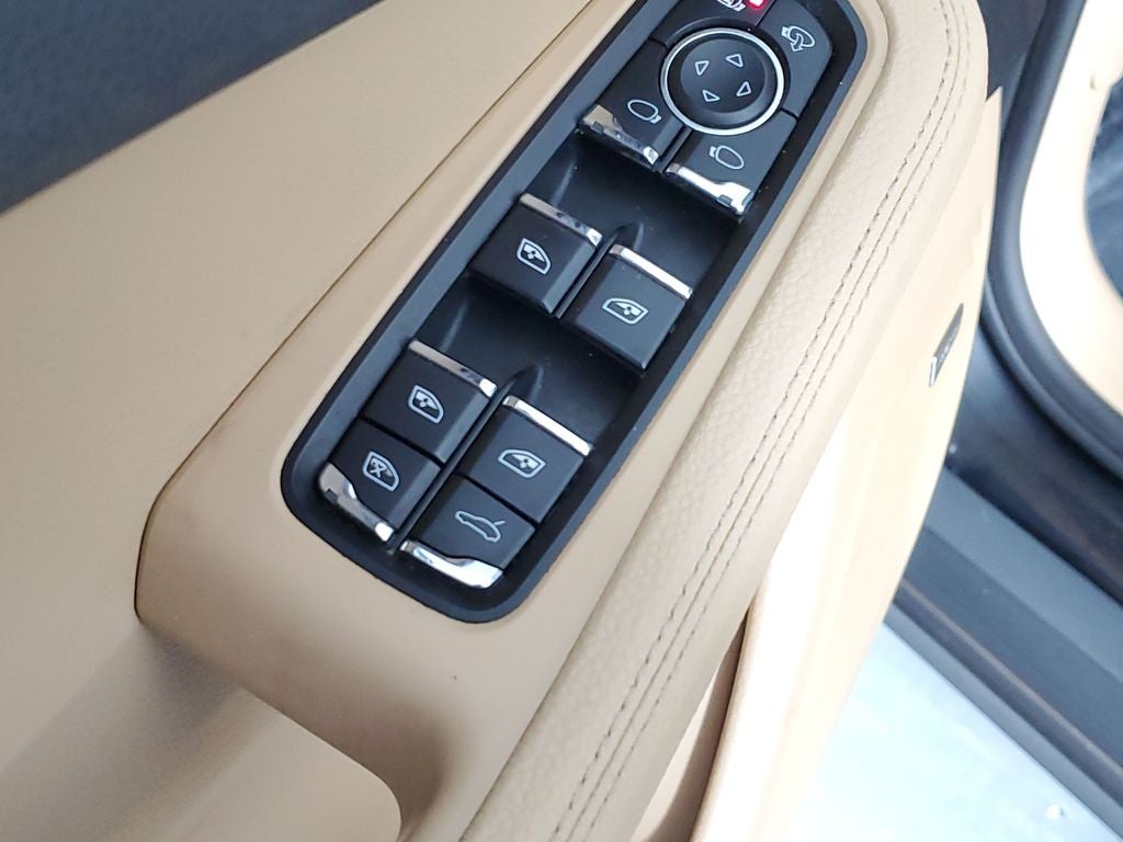 2018 Porsche Macan Base