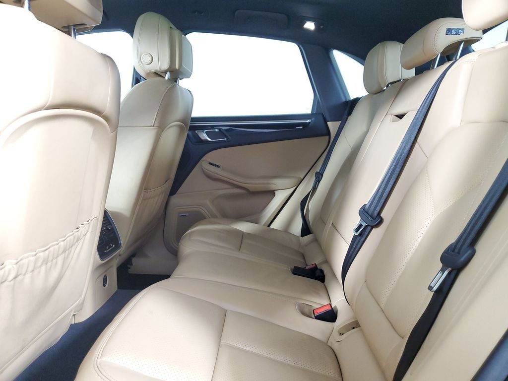 2018 Porsche Macan Base