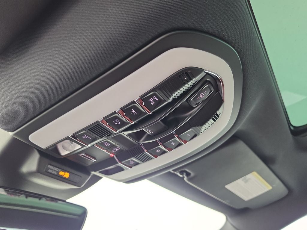 2023 Porsche Macan Base