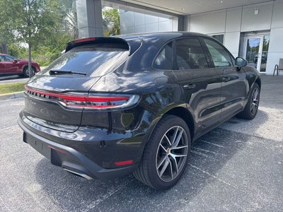 2023 Porsche Macan Base