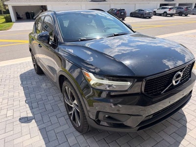 2019 Volvo XC40 R-Design