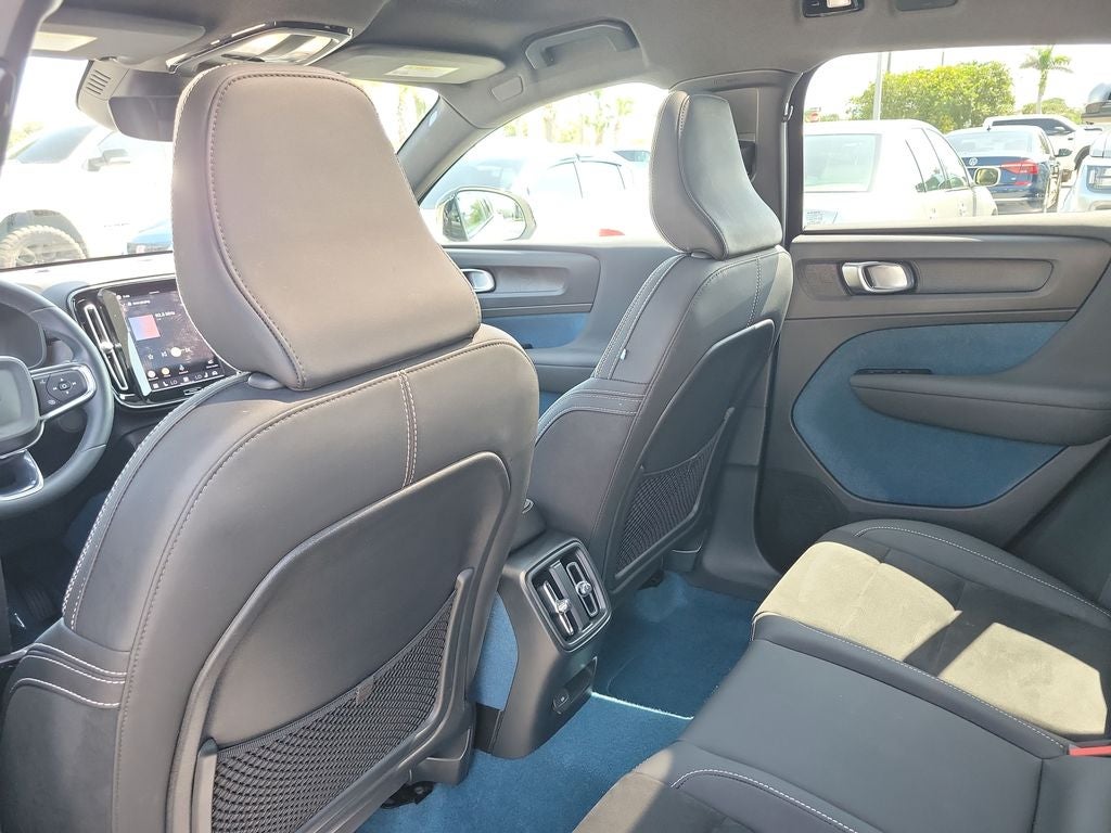 2023 Volvo C40 Recharge Pure Electric Twin Plus