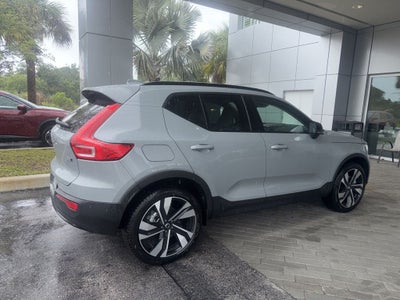 2026 Volvo XC40 B5 Ultra