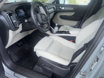 2026 Volvo XC40 B5 Ultra